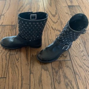 Frye Jenna Disc Short Ankle Boot- 8